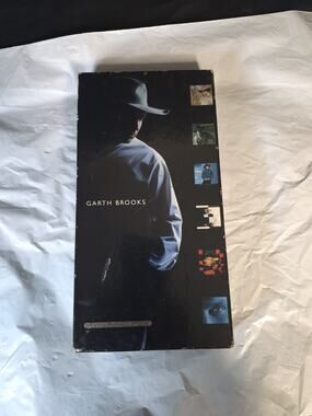 Garth Brooks: The Limited Series 6 CD Box Set 1998 Capitol Records With Booklet